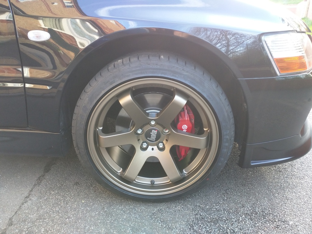 photo 2 Mitsubishi Lancer Evolution custom wheels Bola B1 18x9.5, ET +30, tire size 235/40 R18. x ET