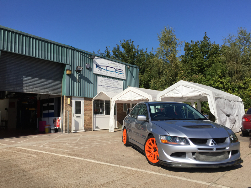 photo 2 Mitsubishi Lancer Evolution custom wheels Rota G Force 18x9.0, ET +30, tire size 235/40 R18. x ET
