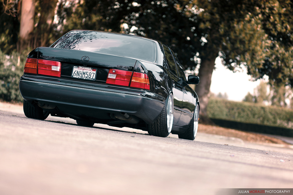 photo 5 Lexus LS 400 custom wheels Fabulous  Profound 19x9.0, ET +19, tire size 225/35 R19. 19x10.0 ET-6 235/35 R19