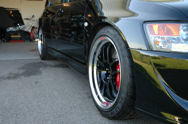 photo 4 Mitsubishi Lancer Evolution custom wheels Racing Hart  18x9.5, ET +35, tire size 245/40 R18. x ET