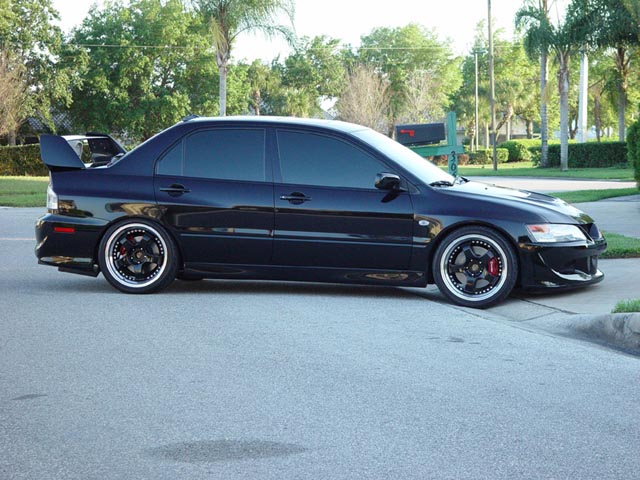 photo 2 Mitsubishi Lancer Evolution custom wheels Rota D2 18x9.0, ET +30, tire size 255/35 R18. x ET