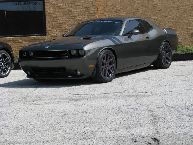 photo 3 Dodge Challenger custom wheels OEM Dodge Viper 20x9.0, ET +15, tire size 275/40 R20. 20x10.0 ET+15 295/20 R20