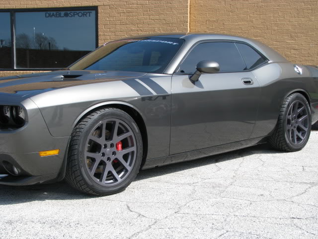 photo 1 Dodge Challenger custom wheels OEM Dodge Viper 20x9.0, ET +15, tire size 275/40 R20. 20x10.0 ET+15 295/20 R20