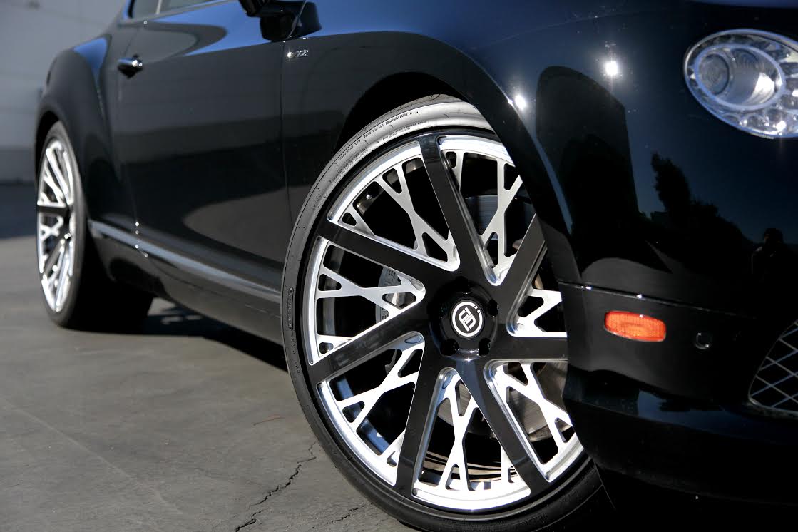 photo 1 Bentley Continental GT custom wheels Fondmetal Signature FMS02 22x10.0, ET +37, tire size 285/30 R22. x ET