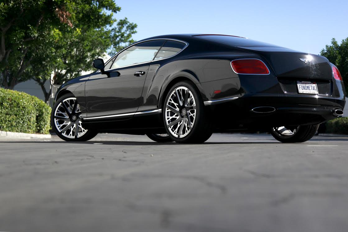 photo 2 Bentley Continental GT custom wheels Fondmetal Signature FMS02 22x10.0, ET +37, tire size 285/30 R22. x ET