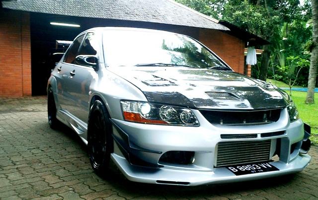 photo 4 Mitsubishi Lancer Evolution custom wheels  CE28E 18x9.5, ET +15, tire size 265/35 R18. x ET