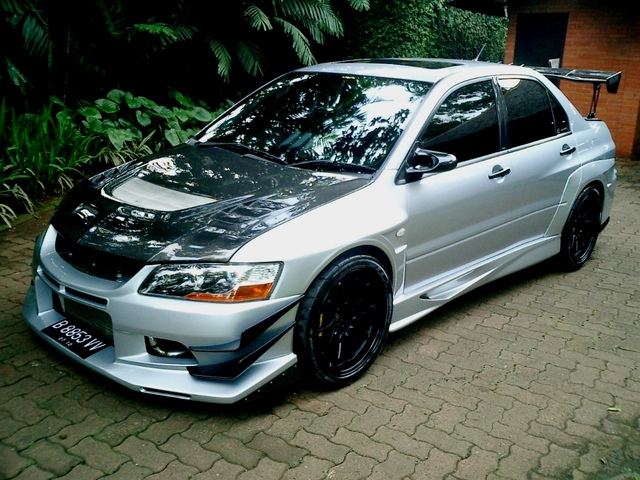photo 1 Mitsubishi Lancer Evolution custom wheels  CE28E 18x9.5, ET +15, tire size 265/35 R18. x ET