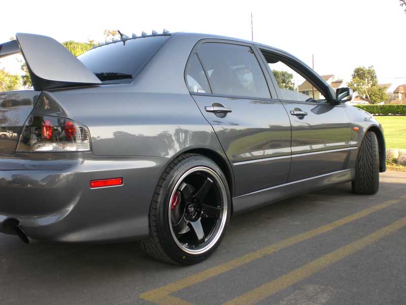 photo 2 Mitsubishi Lancer Evolution custom wheels Rota P45R 18x9.5, ET +25, tire size 245/40 R18. 18x9.5 ET+30