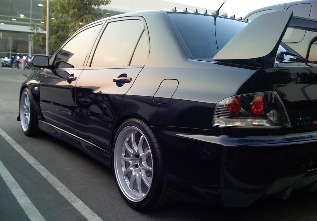 photo 1 Mitsubishi Lancer Evolution custom wheels Volk CE28 18x9.5, ET +28, tire size X R18. x ET