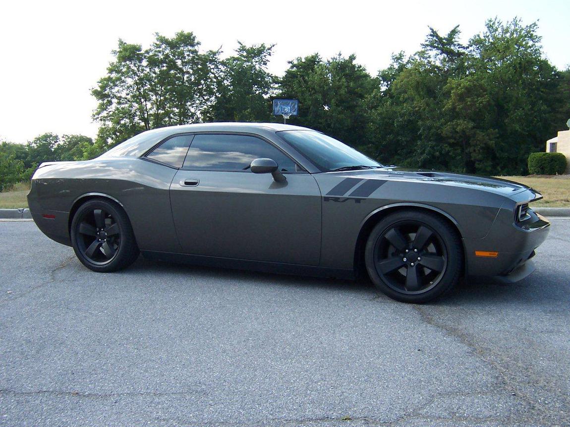 photo 1 Dodge Challenger custom wheels OEM Dodge Charger 20x9.0, ET , tire size 245/45 R20. x ET 275/40 R