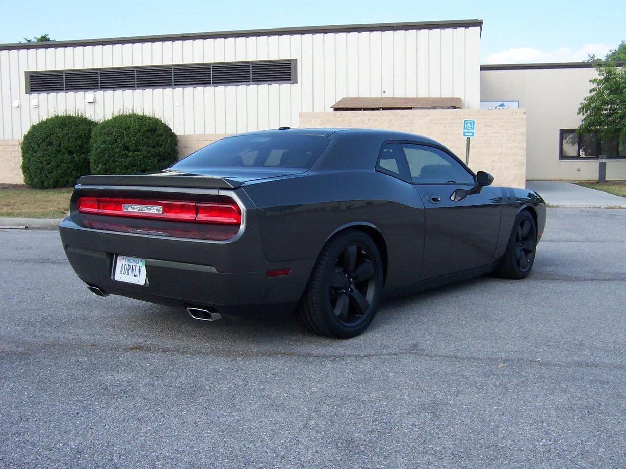 photo 2 Dodge Challenger custom wheels OEM Dodge Charger 20x9.0, ET , tire size 245/45 R20. x ET 275/40 R