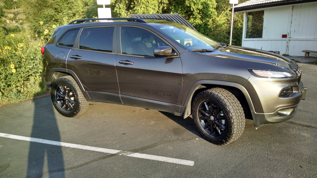 photo 1 Jeep Cherokee custom wheels ADII Altitude 18x, ET , tire size 255/60 R18. x ET 