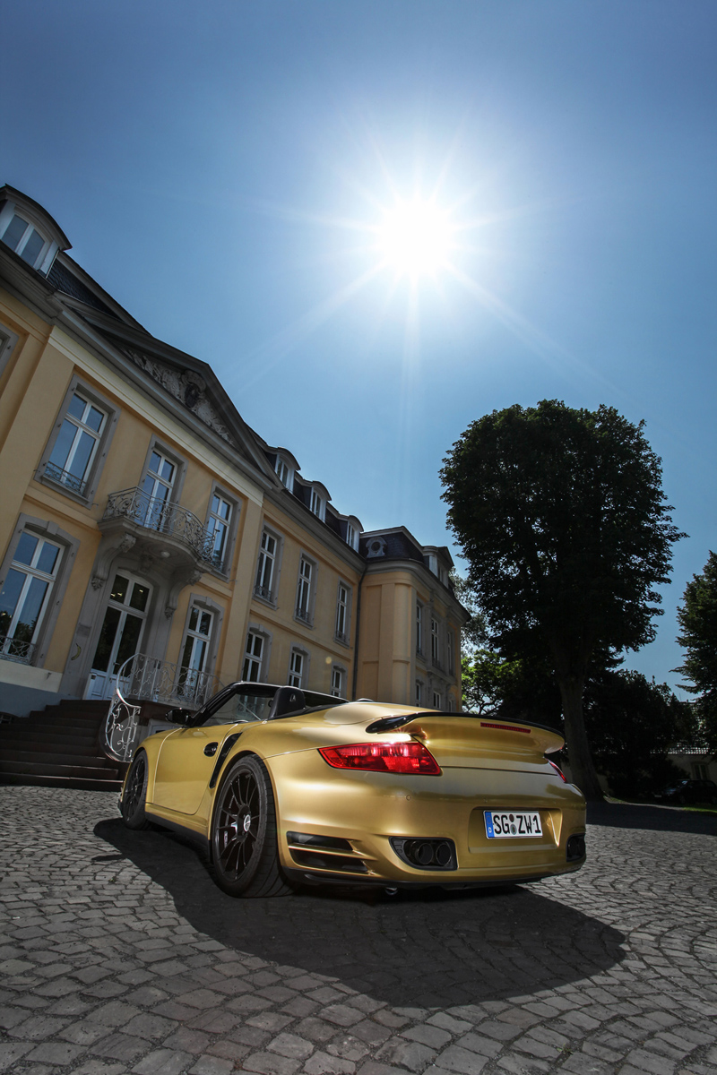 photo 2 Porsche 911 custom wheels OZ Racing Ultraleggera 19x, ET , tire size 235/35 R19. x ET 305/30 R