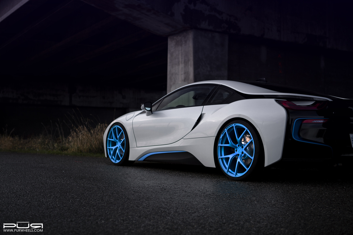 photo 1 BMW i8 custom wheels PUR 4OUR 22x9.0, ET , tire size X R22. 22x10.5 ET 