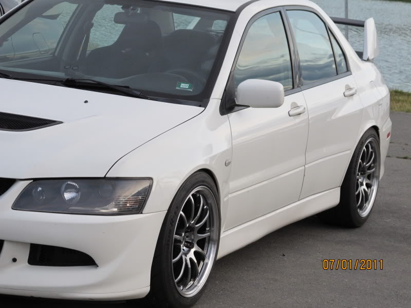 photo 1 Mitsubishi Lancer Evolution custom wheels Work 11R 18x9.5, ET +20, tire size 245/40 R18. x ET
