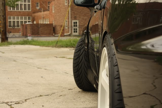 photo 2 Mitsubishi Lancer Evolution custom wheels Rota Grid 18x9.5, ET , tire size 265/35 R18. x ET 