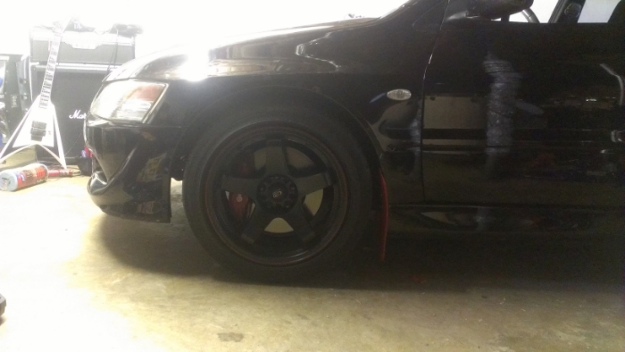 photo 2 Mitsubishi Lancer Evolution custom wheels Rota P45R 17x9.5, ET +30, tire size 245/45 R17. x ET