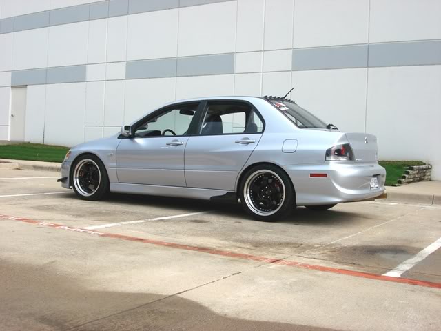 photo 1 Mitsubishi Lancer Evolution custom wheels Rota D2 18x9.0, ET +30, tire size X R18. x ET