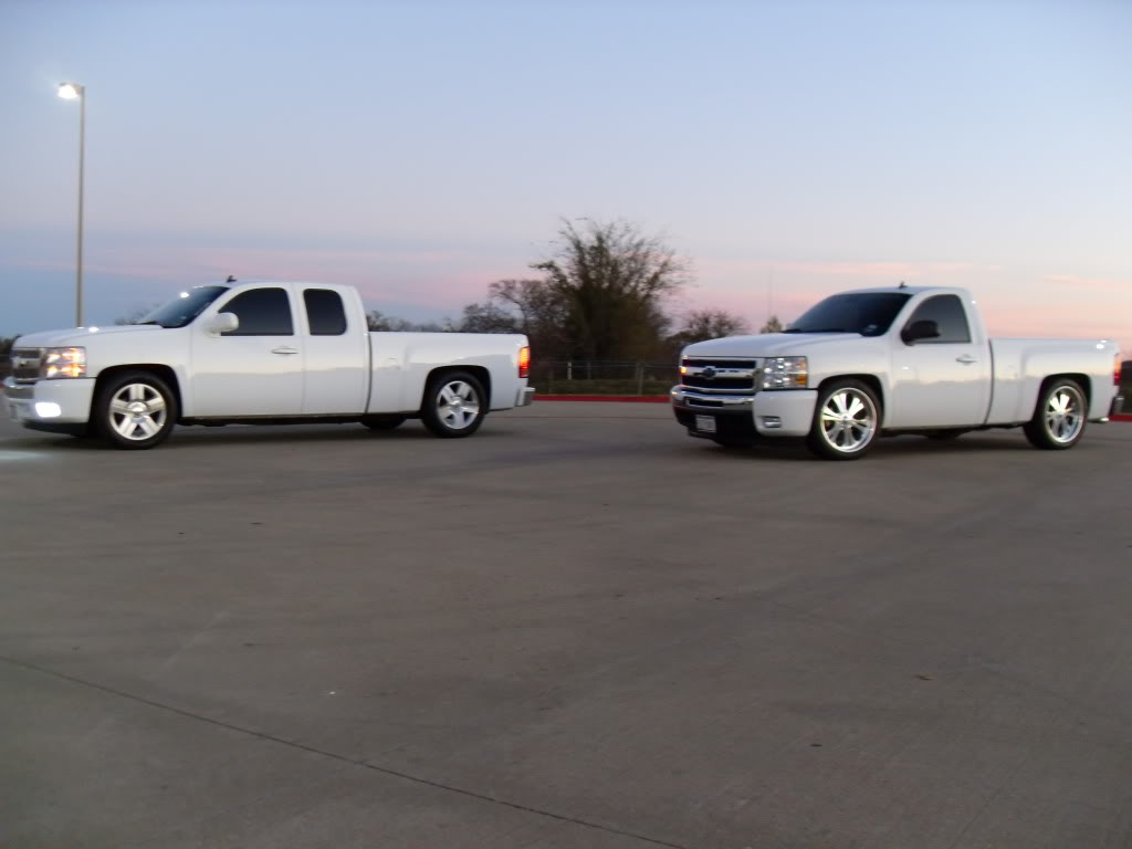 photo 3 GMC Sierra 2500HD custom wheels   20x, ET , tire size 285/50 R20. x ET 