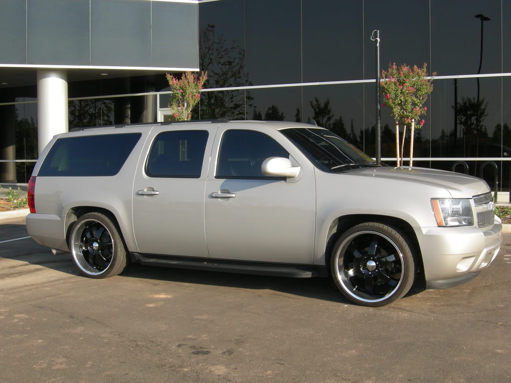photo 1 Chevrolet Suburban 1500 custom wheels Boss 330 24x, ET , tire size 275/30 R24. x ET 