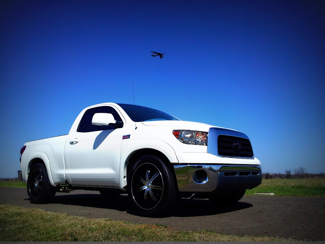 photo 1 Toyota Tundra custom wheels KMC Surge 22x9.5, ET , tire size 305/40 R22. x ET 305/45 R