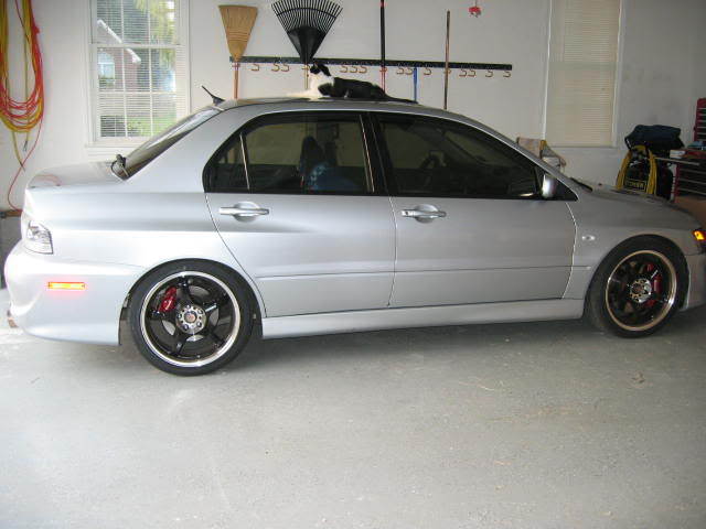 photo 2 Mitsubishi Lancer Evolution custom wheels 5Zigen FN01R-C 18x8.5, ET +35, tire size 255/35 R18. x ET 