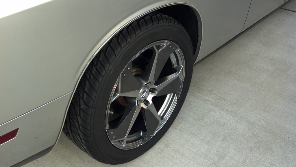 photo 1 Dodge Challenger custom wheels Zinik  z28 20x8.5, ET , tire size 245/45 R20. x ET 255/45 R
