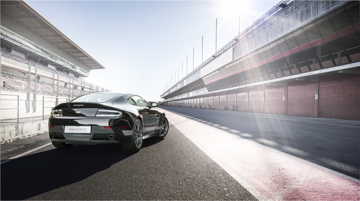 photo 1 Aston Martin Vantage GT custom wheels   19x8.5, ET , tire size 245/40 R19. 19x10.0 ET 285/35 R19