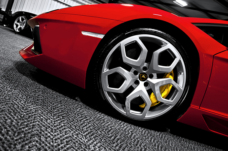 photo 3 Lamborghini Aventador custom wheels Kahn Santagata 20x9.0, ET , tire size X R20. 21x13.0 ET