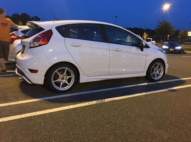 photo 1 Ford Fiesta custom wheels   16x7.5, ET , tire size 215/45 R16. x ET