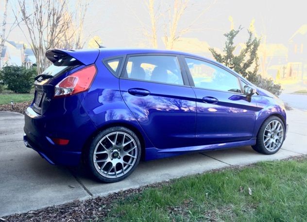 photo 3 Ford Fiesta custom wheels Sparco  PRO Corsa 17x7.5, ET , tire size 205/40 R17. x ET 