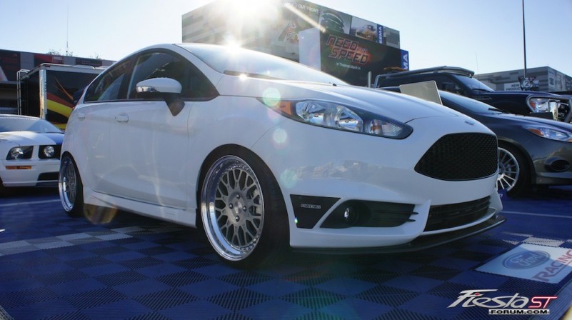 photo 1 Ford Fiesta custom wheels Rotiform  18x, ET , tire size X R18. x ET 