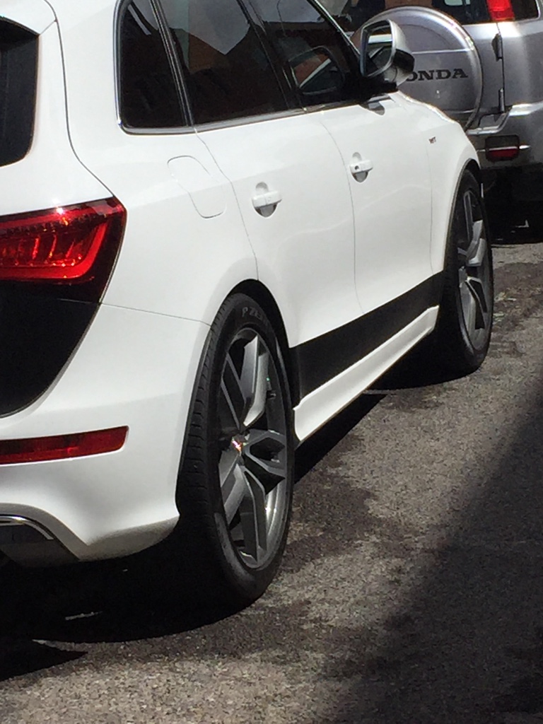 photo 1 Audi Q5 custom wheels OEM Audi  21x, ET , tire size 265/40 R21. x ET 