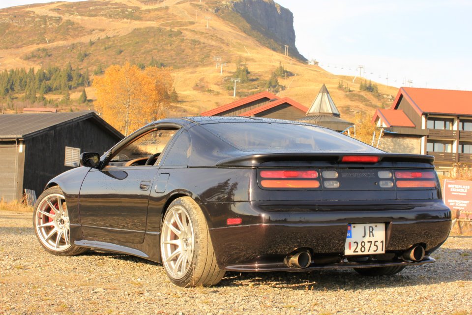 photo 1 Nissan 300ZX 2-seat custom wheels xxr 527 18x9.75, ET +20, tire size 255/35 R18. x ET 
