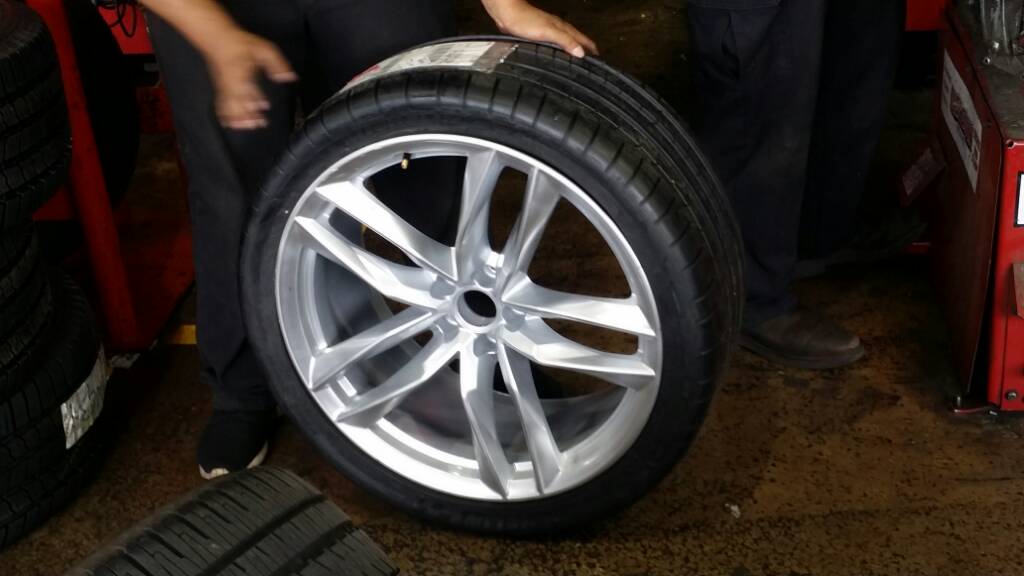 photo 3 Audi SQ5 custom wheels Avant   21x9.5, ET +25, tire size 285/35 R21. x ET