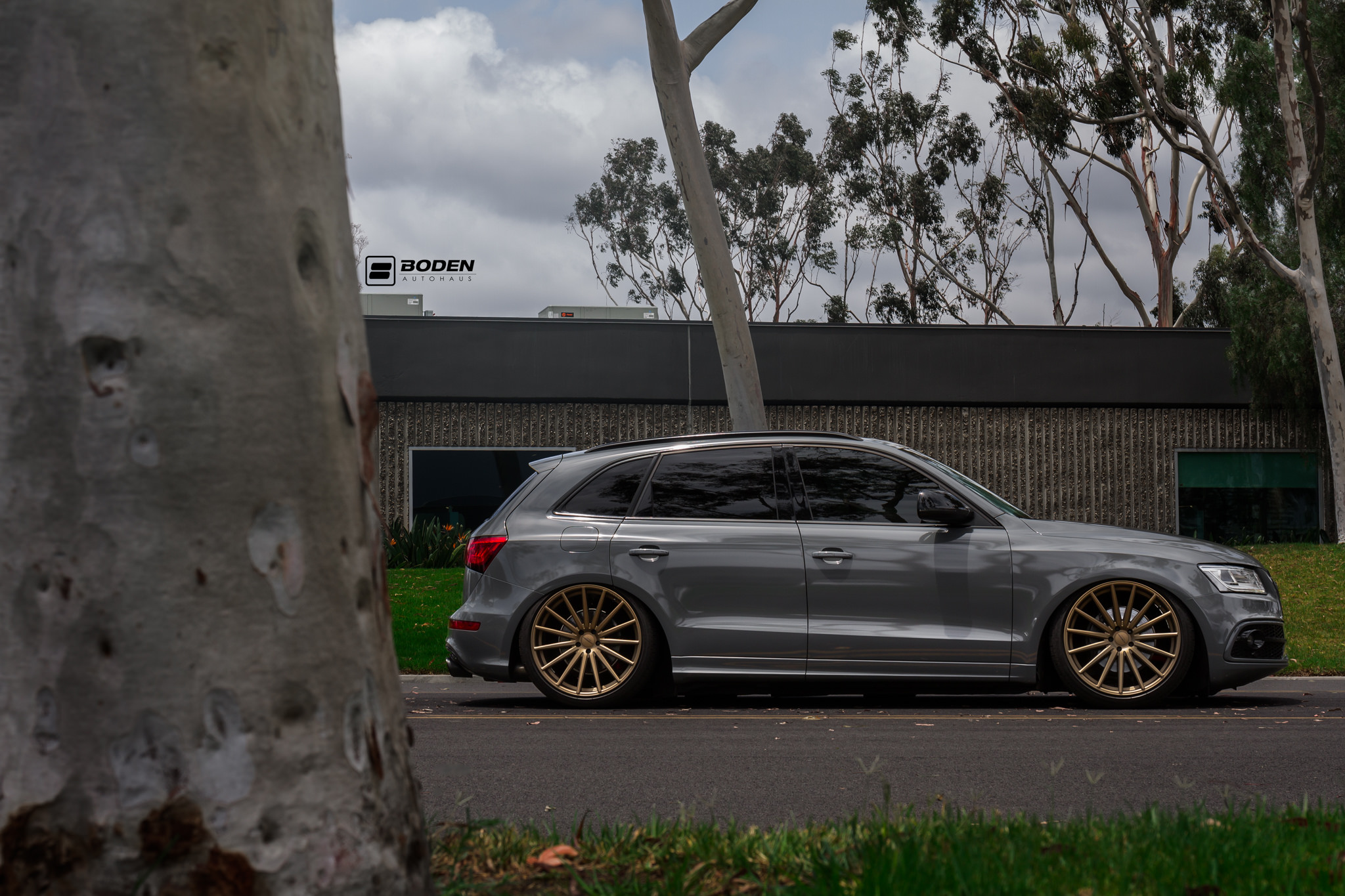 photo 1 Audi Q5 custom wheels Vossen  22x10.5, ET +30, tire size 265/35 R22. x ET 