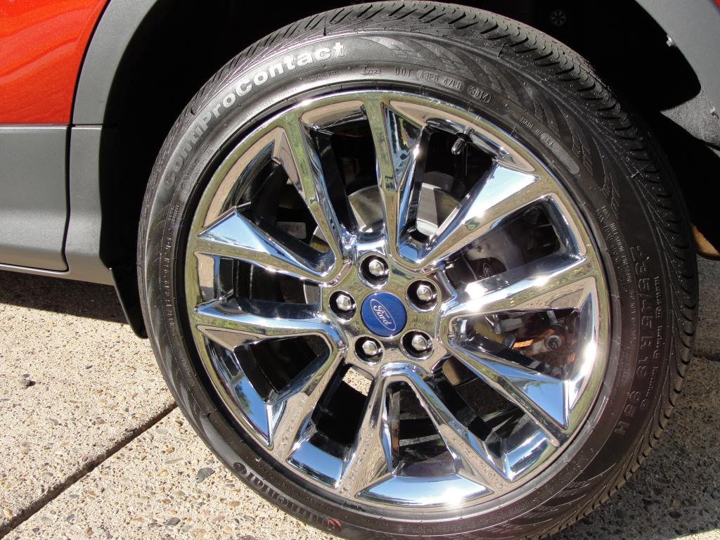 photo 1 Ford Escape custom wheels OEM Ford Escape SE chrome package 19x8.0, ET +52, tire size 235/45 R19. x ET 