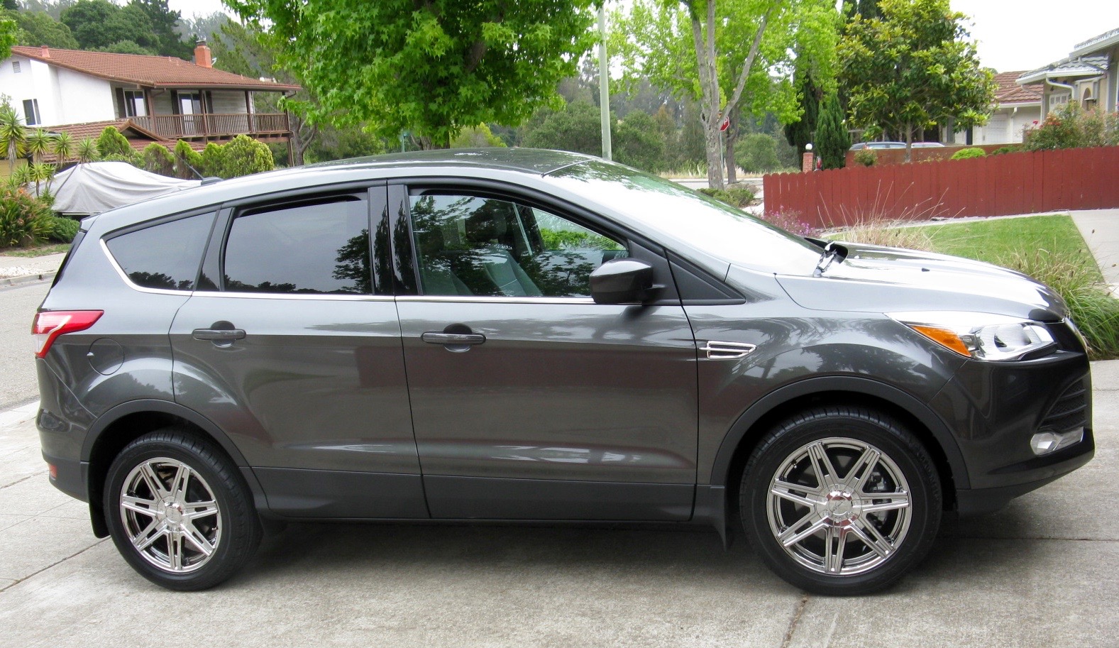 photo 1 Ford Escape custom wheels Cruiser Paradigm PVD 18x7.5, ET , tire size 235/50 R18. x ET