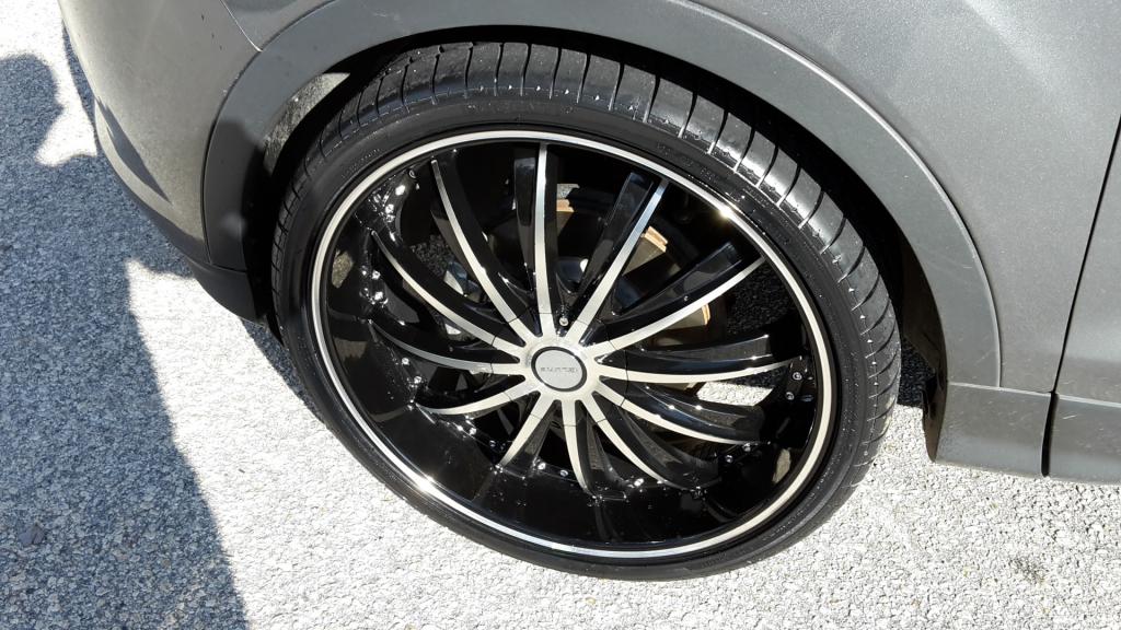 photo 1 Ford Escape custom wheels   22x8.5, ET , tire size 245/30 R22. x ET