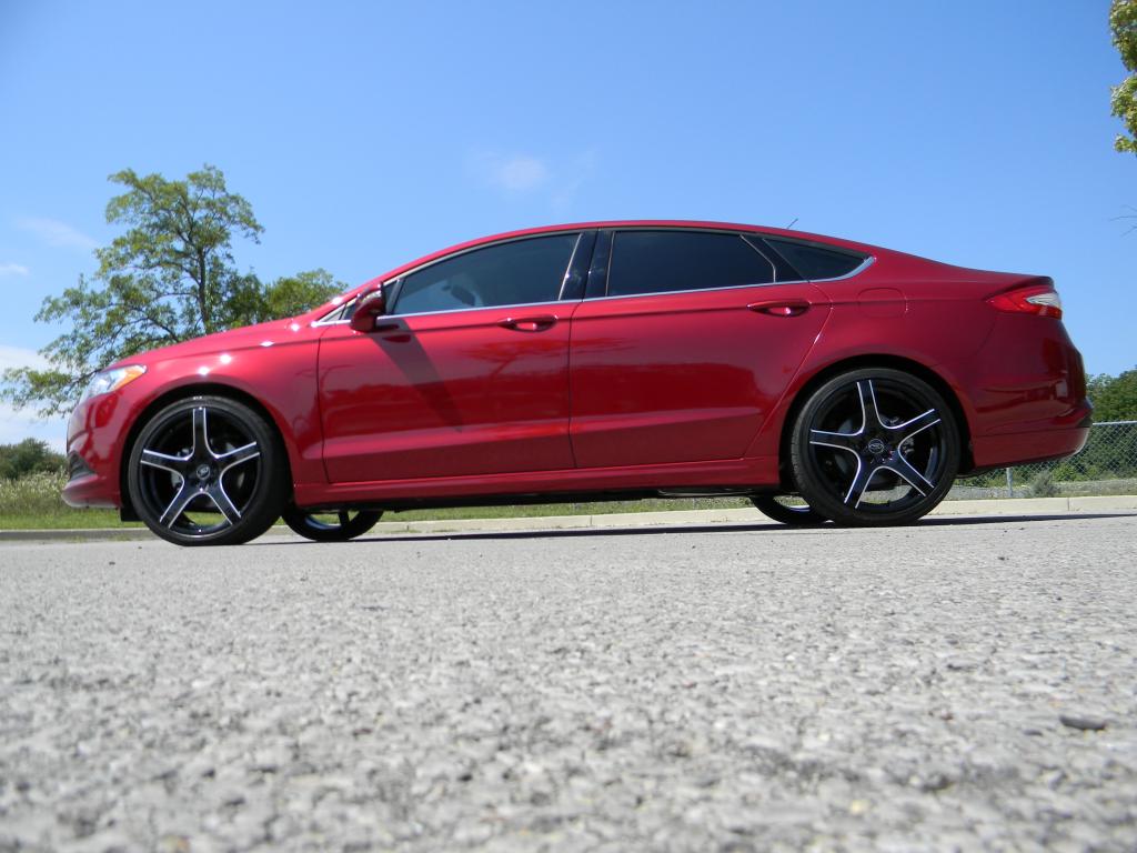 photo 4 Ford Fusion custom wheels Motiv Luxury Maranello 410BM 20x8.5, ET , tire size 245/35 R20. x ET