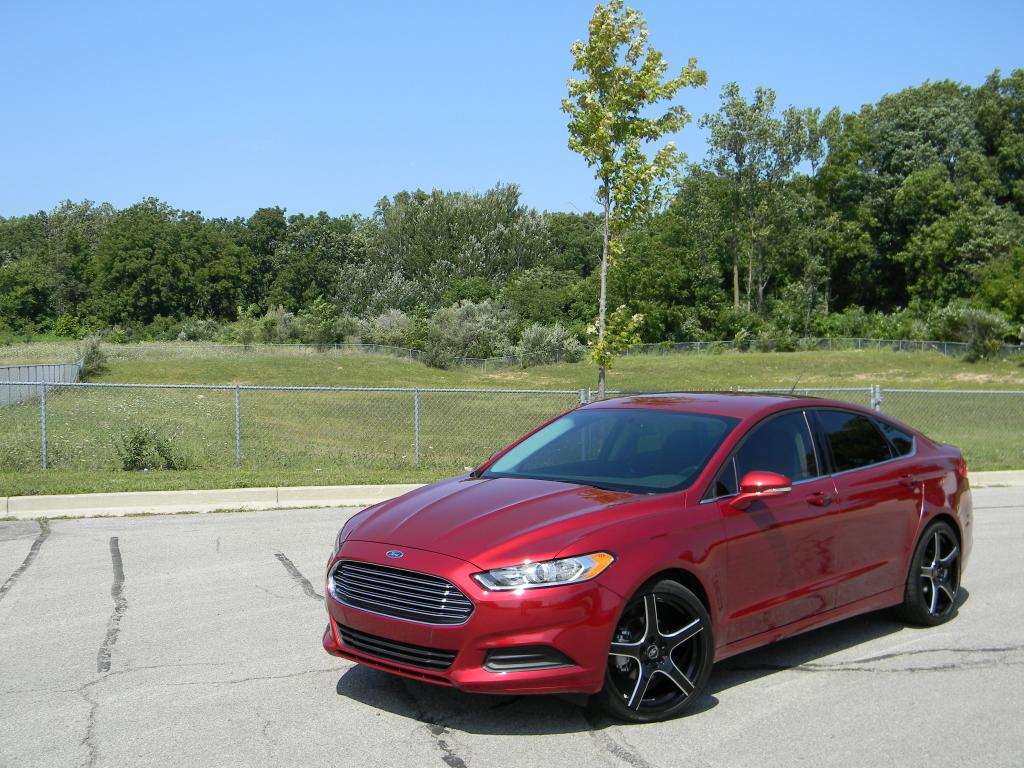 photo 5 Ford Fusion custom wheels Motiv Luxury Maranello 410BM 20x8.5, ET , tire size 245/35 R20. x ET