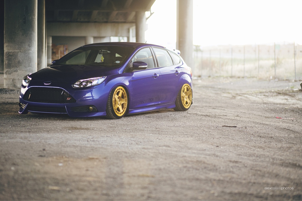 photo 1 Ford Focus ST custom wheels Fifteen52  Turbomac 18x9.0, ET +40, tire size 225/40 R18. x ET 