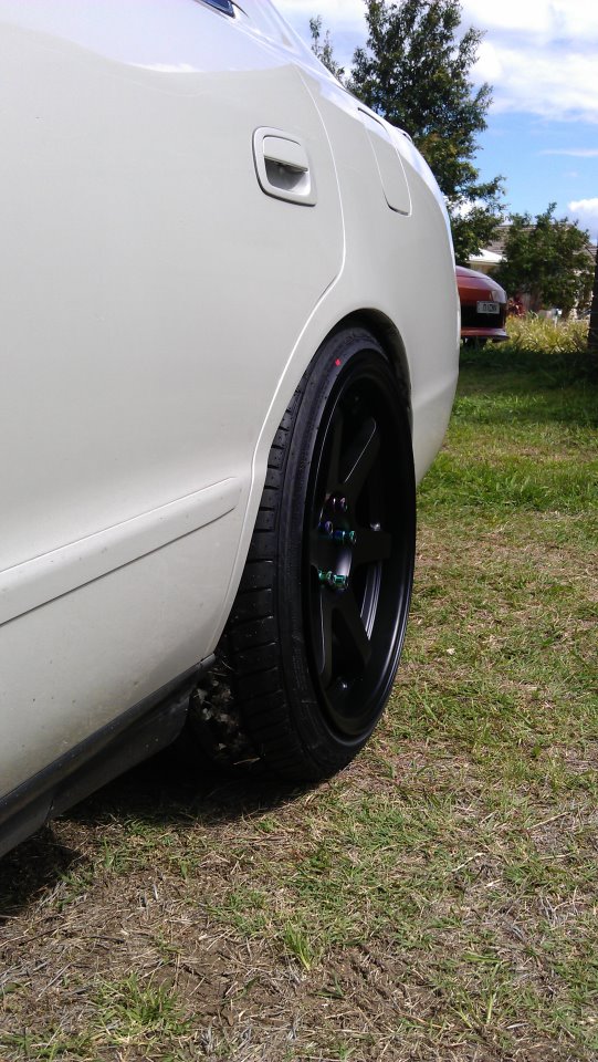 photo 4 Toyota Chaser custom wheels Varrstoen 2.2.1 18x9.5, ET +30, tire size 225/40 R18. x ET
