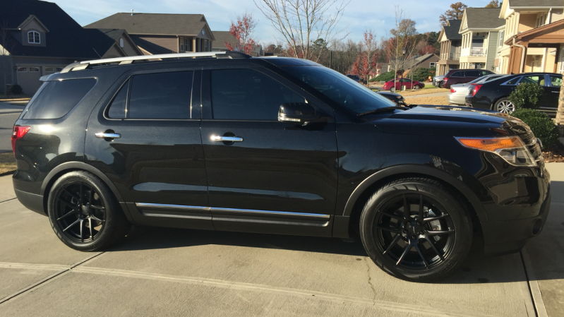 photo 1 Ford Explorer custom wheels Velgen  20x, ET , tire size 295/45 R20. x ET