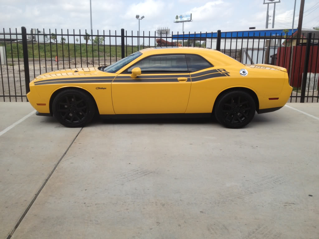 photo 3 Dodge Challenger custom wheels OEM Dodge Viper 20x9.0, ET +18, tire size 275/40 R20. 20x10.0 ET+18 315/35 R20