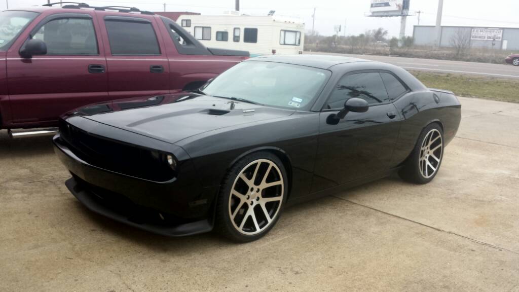 photo 1 Dodge Challenger custom wheels OEM Dodge Viper 22x9.0, ET , tire size 265/35 R22. 22x10.0 ET 295/30 R22