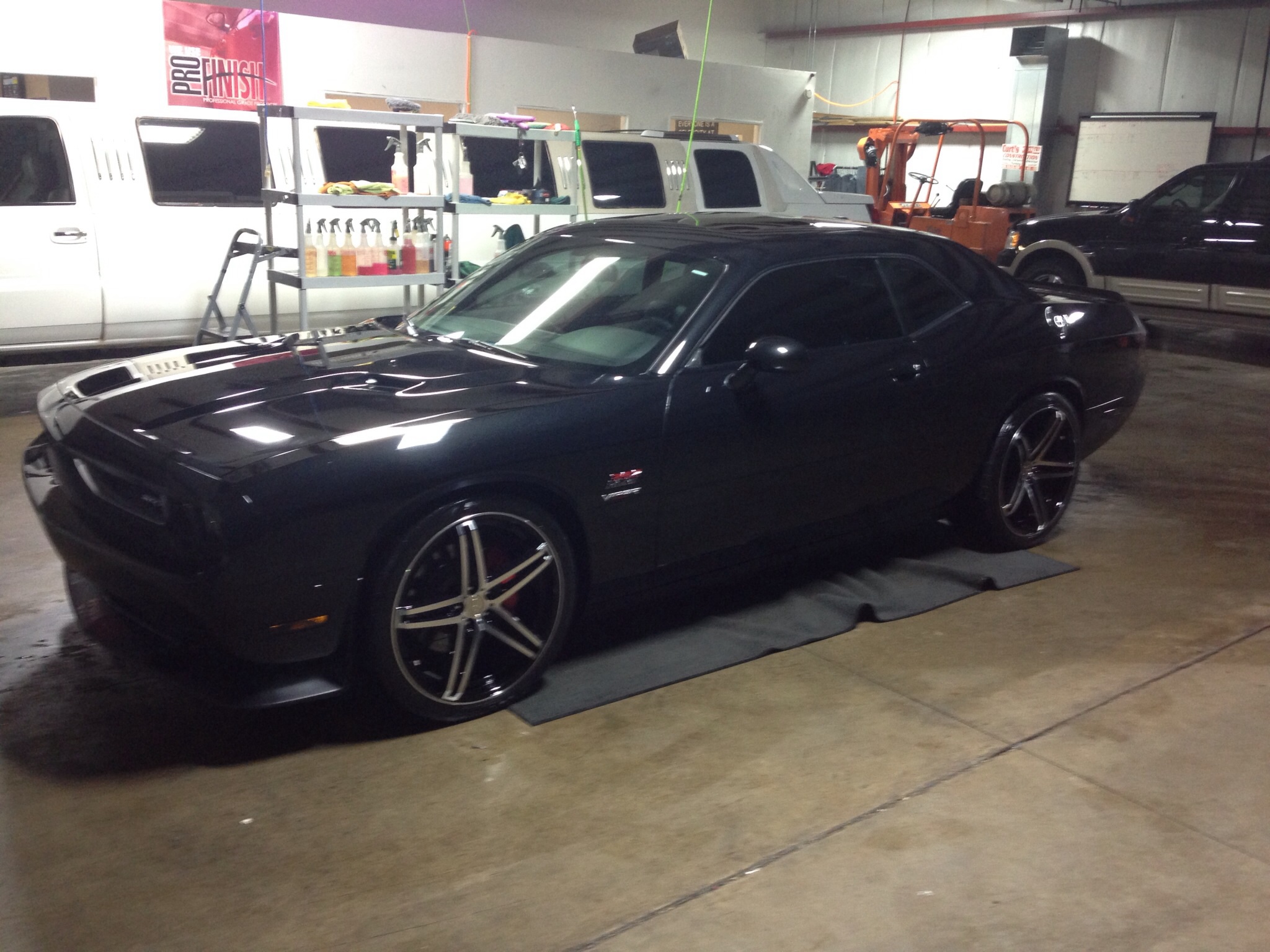 photo 1 Dodge Challenger custom wheels TIS 536 22x, ET , tire size X R22. x ET