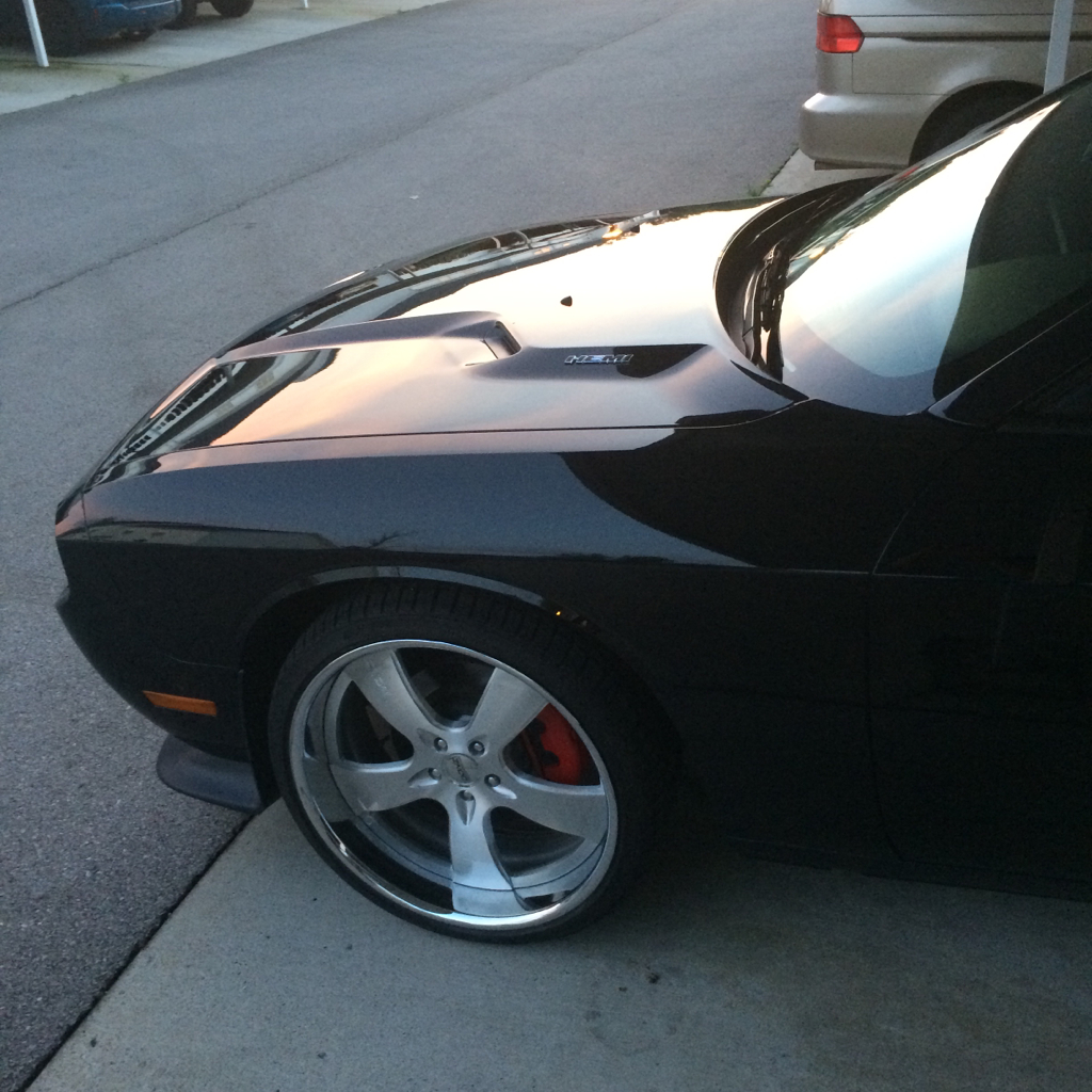 photo 4 Dodge Challenger custom wheels Donz Ferrigno  22x9.5, ET , tire size X R22. 22x10.5 ET