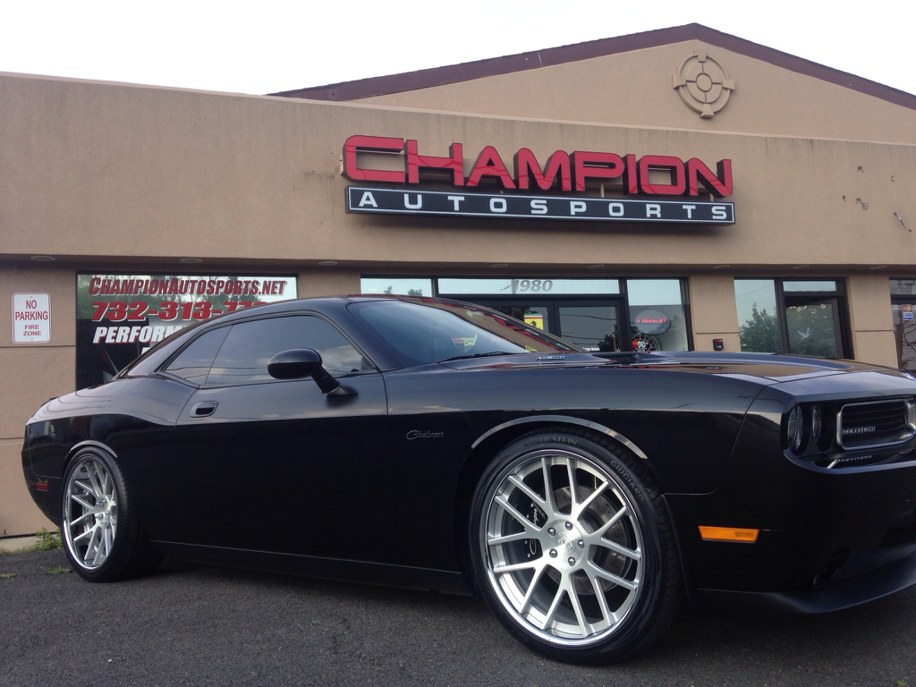 photo 2 Dodge Challenger custom wheels Cor Precise 22x9.5, ET , tire size 265/30 R22. 22x11.0 ET 315/30 R22