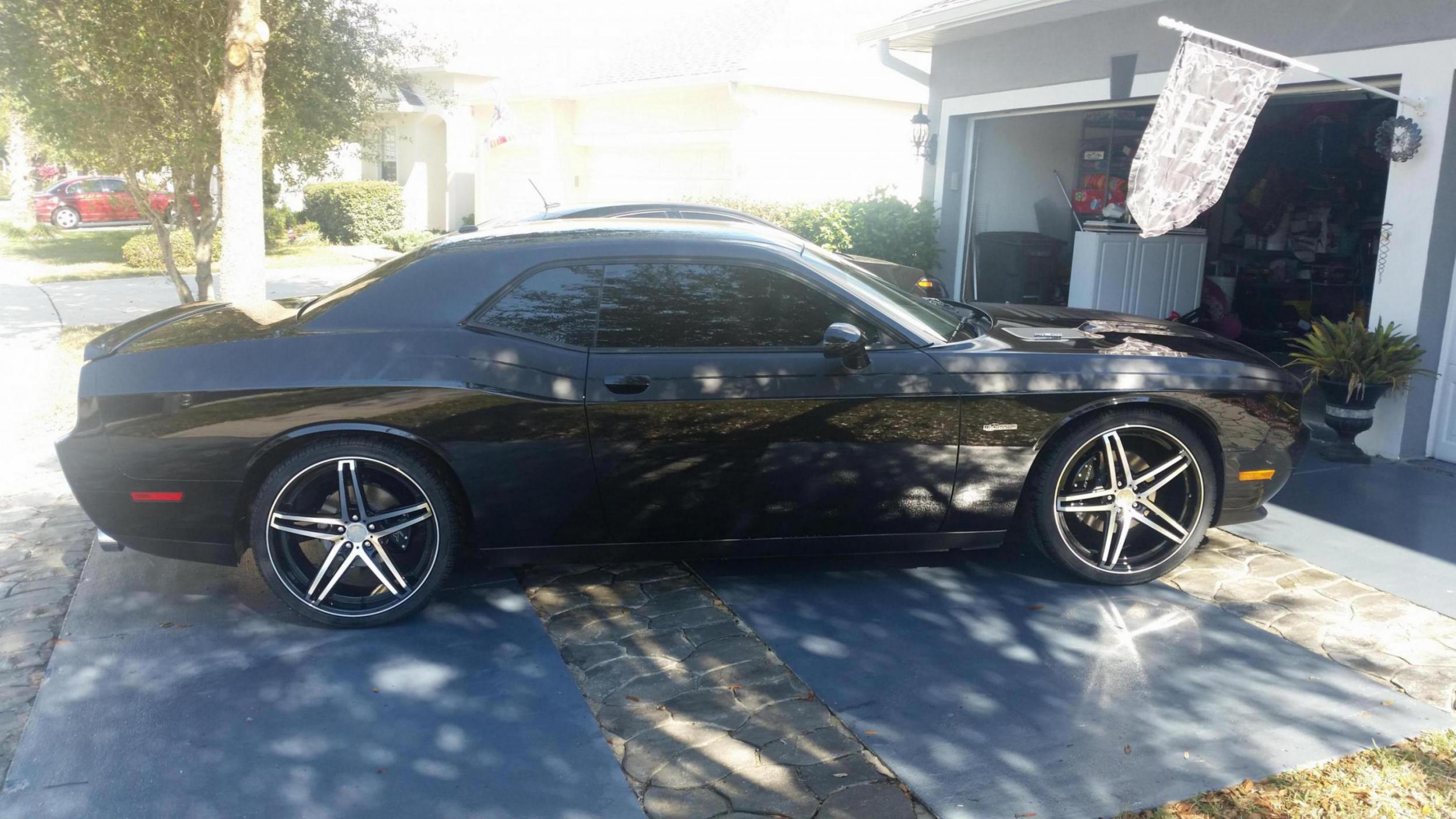 photo 1 Dodge Challenger custom wheels TIS 536MB 22x9.0, ET , tire size 265/35 R22. 22x10.5 ET 295/30 R22